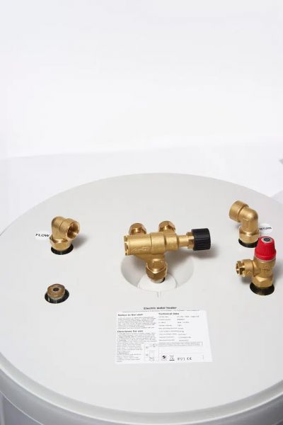 Lämminvesivaraaja OSO SC 150 litraa 3 kW, 0,8 m² kierukalla