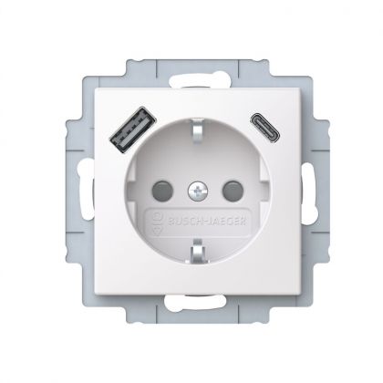 PISTORASIA + USB SAGA 1S/16A/IP21 UKJ 0X USB A+C VAL