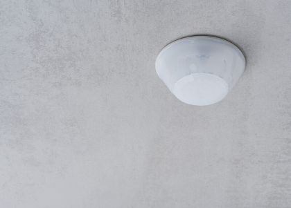 LÄSNÄOLOTUNNISTIN LUXA 103 S360-100-28 DE-UP WH