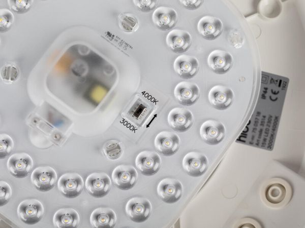 PINTA-AS.VALAISIN HIDE A LITE IP44 1400lm 15W 3/4K WH