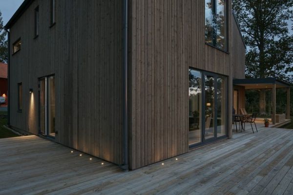 MAAVALAISIN HIDE A LITE DECKLIGHT GARDEN