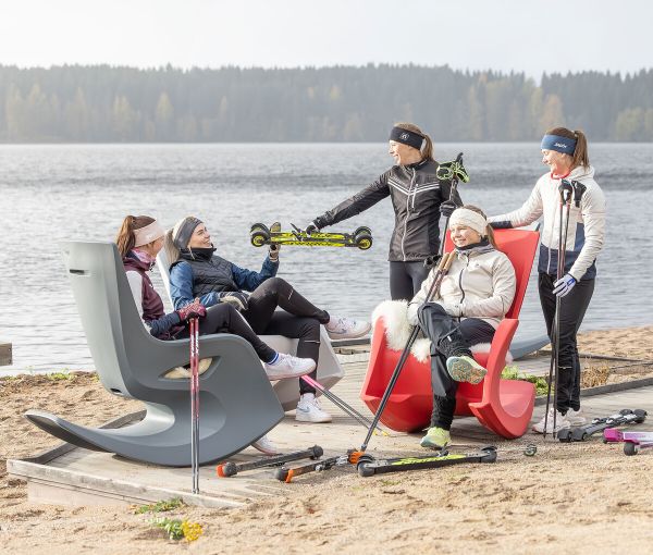 Keinutuoli ulkokäyttöön Inora Heija eri värejä