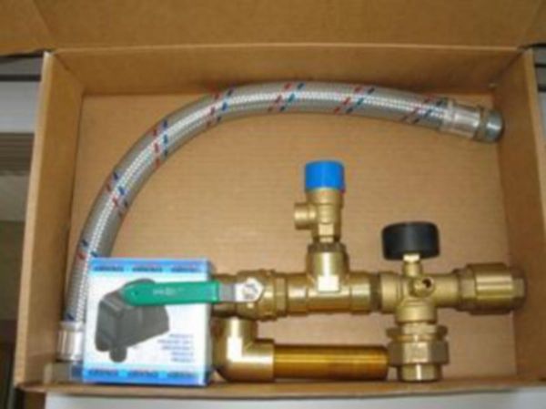 VESIÖN ASENNUSOSA 1 PUMPPULOHJA SIS.PAINEKYTKIMEN